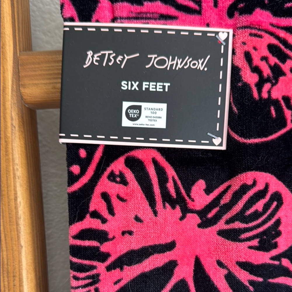 Betsey Johnson Pink and Blue Butterfly Towel - Picture 6 of 7